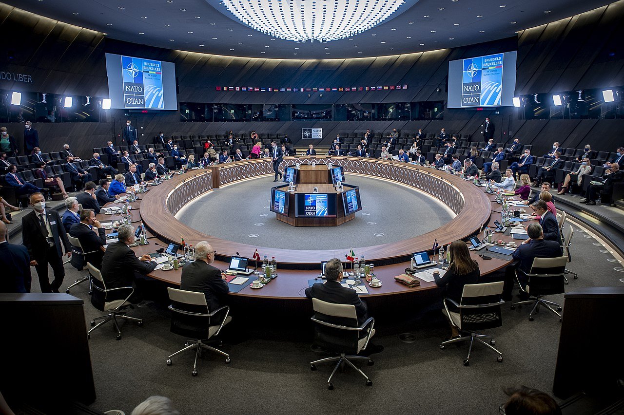 WSJ: В НАТО выразили недовольство по поводу переговоров США и РФ