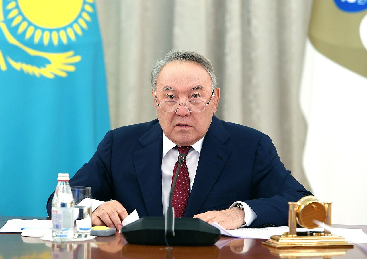 Жириновский о ситуации с Назарбаевым: "Так тихо спрятаться и быть живым? Я думаю, давно умер"