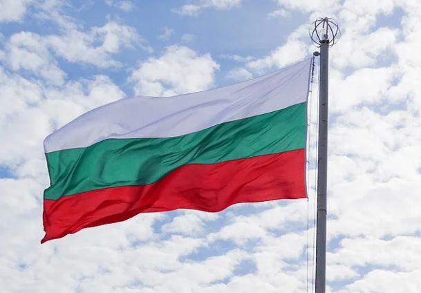 Болгария приняла закон о прекращении выдачи «золотых паспортов» инвесторам