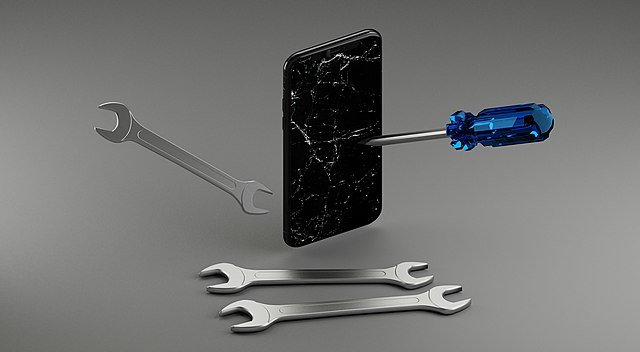 Ice Universe опубликовал видео смартфона iPhone, который появится в следующем десятилетии