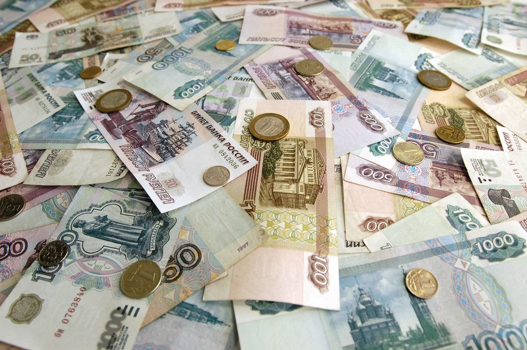 В Сбербанке рассказали о курсе рубля в августе