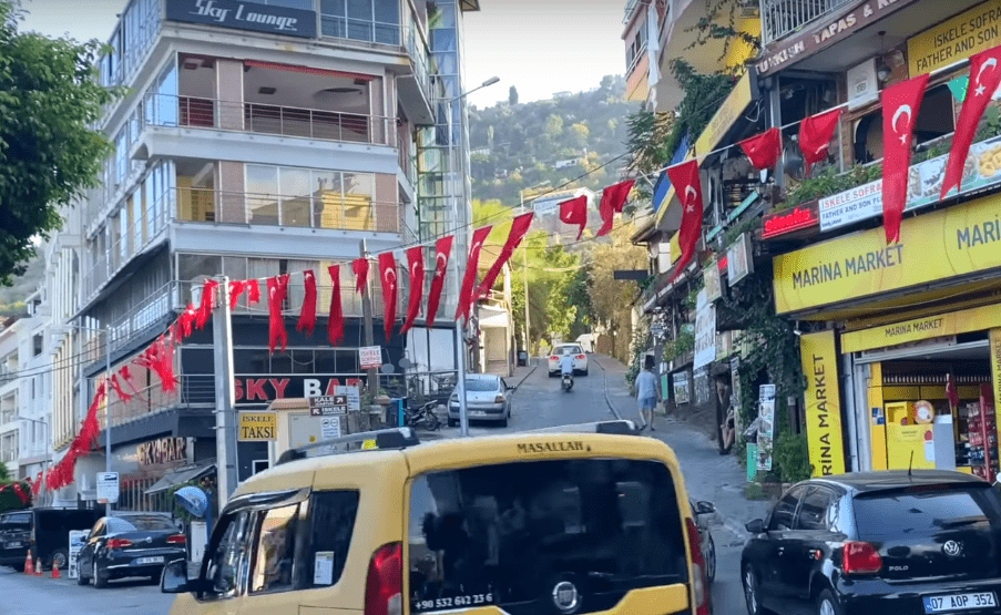 Закрытие отелей в Турции набирает обороты, невзирая на огромный поток туристов