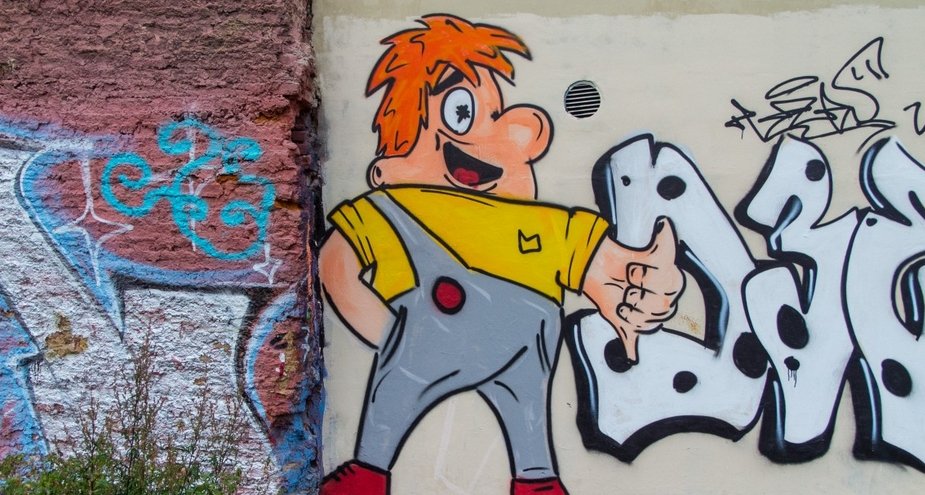 Уличные художники рассказали, для чего рисуют на стенах в Екатеринбурге
