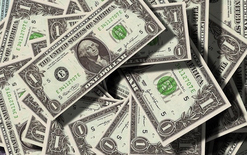 Курс доллара начал укрепляться по отношению к другим валютам