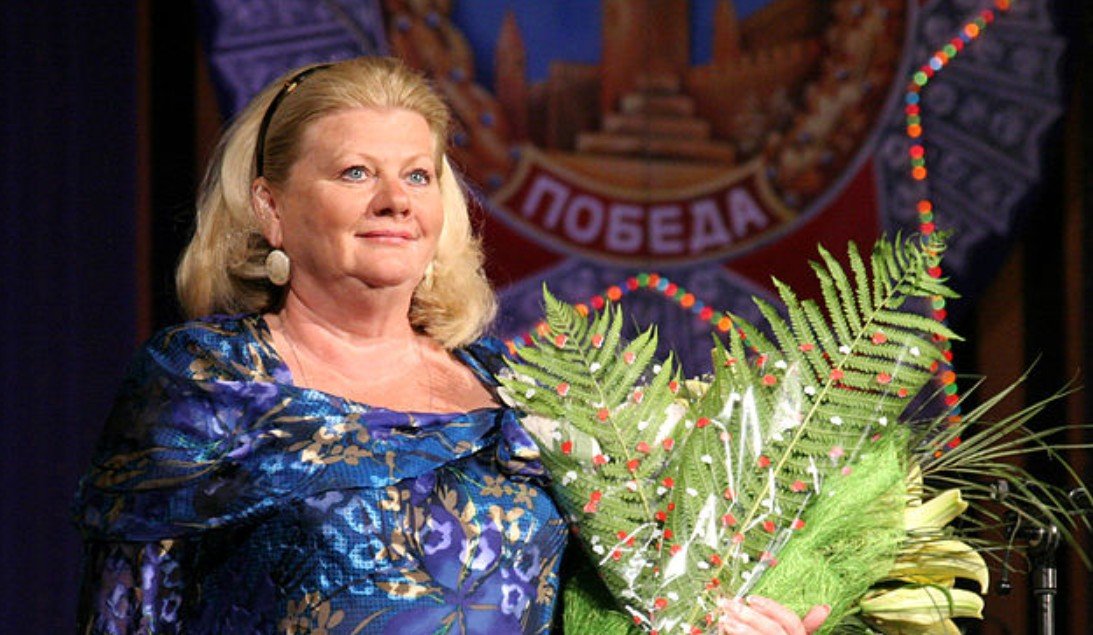 Самая обаятельная и привлекательная народная артистка РФ: Ирине Муравьёвой – 74
