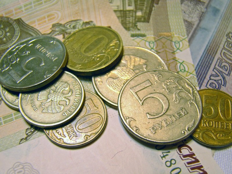 Эксперт Дорохов не видит предпосылок для падения курса до уровня 200 рублей за доллар
