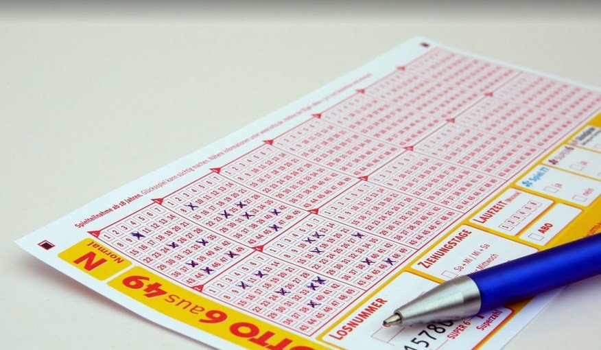 В США мужчина разбогател на использовании одинаковых числ в лотерее в течение 10 лет