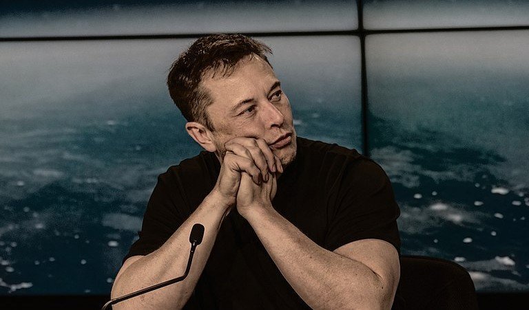 Топ-менеджер Tesla Афшар получил прозвище «укротитель Илона Маска»