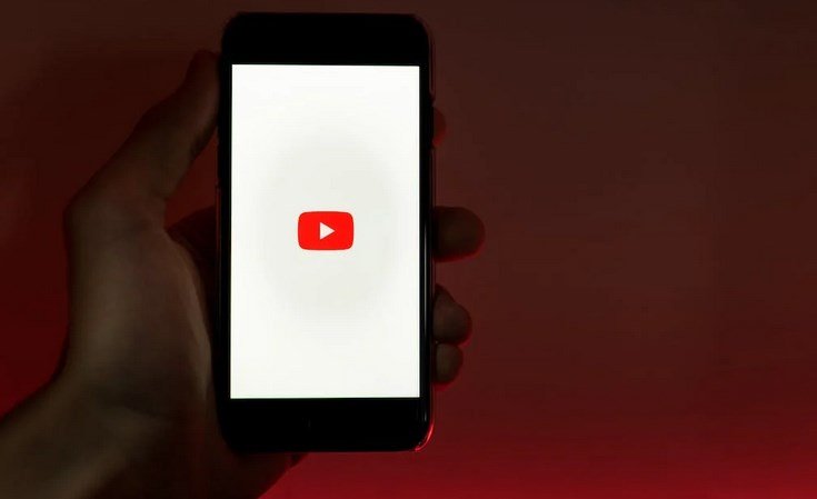 Аналитик Кусков предрек отключение смартфонов на Android из-за блокировки YouTube