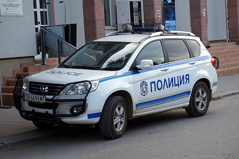 В Петербурге полиция проверяет сообщение о мертвом младенце в мусоропроводе