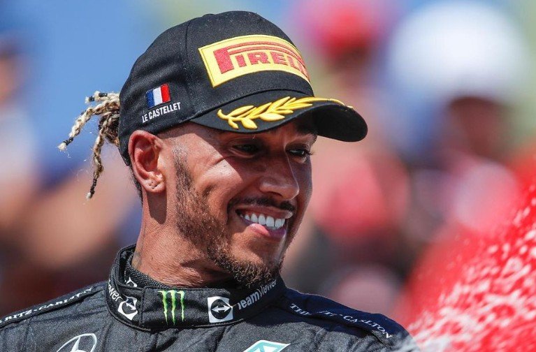 Хэмилтон назвал болид «Red Bull» 2023 года самой быстрой в истории F1