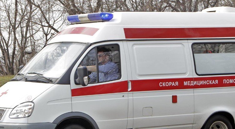 В Новосибирске пенсионерку госпитализировали в больницу после драки в УК