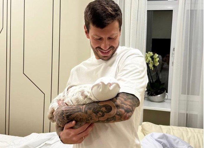 Нападающий «Динамо» Федор Смолов впервые стал отцом