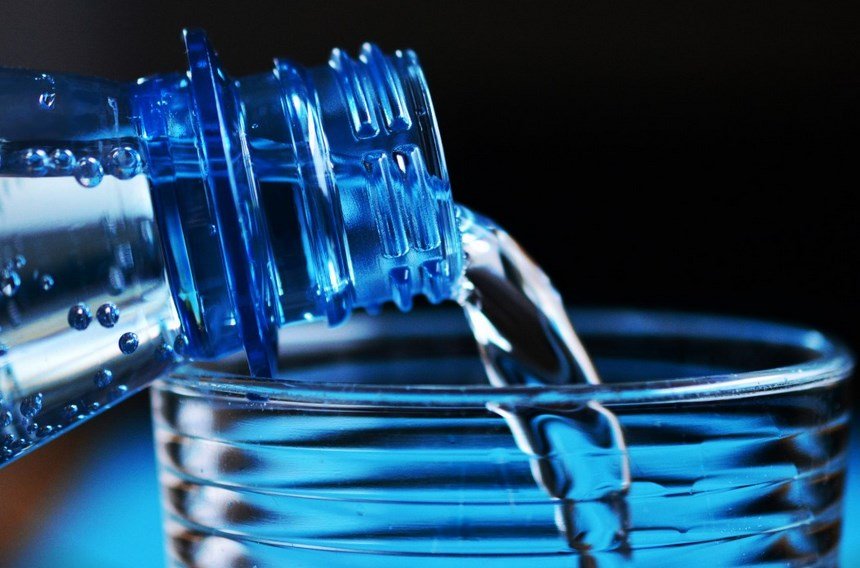 Эндокринолог Лебедева назвала пять преимуществ употребления теплой воды натощак
