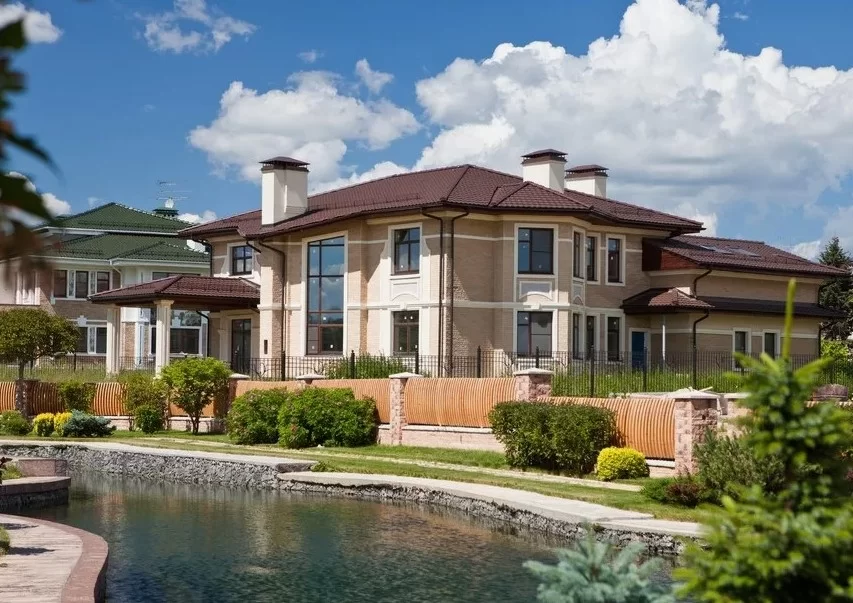 Загородная недвижимость на Новорижском шоссе