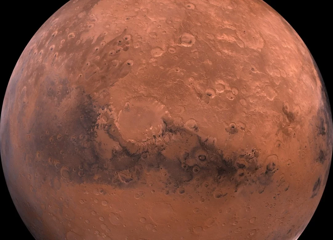 Ученые нанесли на карту 16 рек на Марсе, текущих вопреки геологическим законам