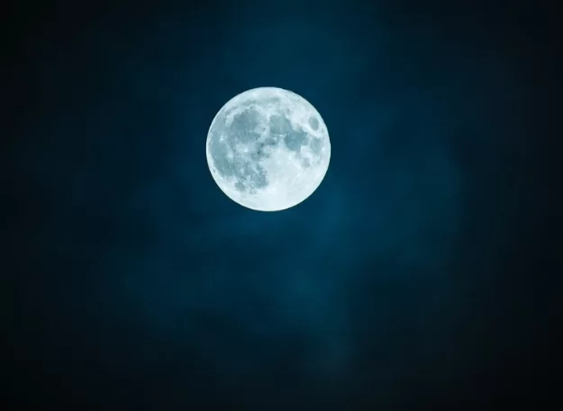 Ученые разработали математическую модель для борьбы с лунной пылью