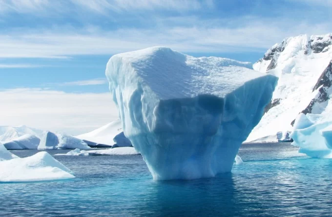 Ученые обсуждают искусственное восстановление льда