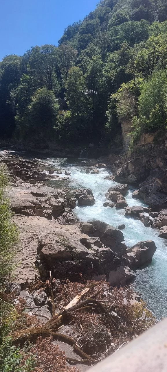 Ученый рассказал, почему река Белая не подходит для купания