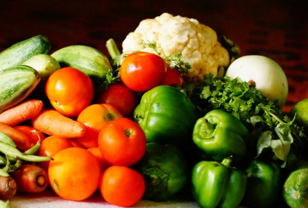 Томские ученые создали первую в России антимикробную полипропиленовую пленку для продуктов