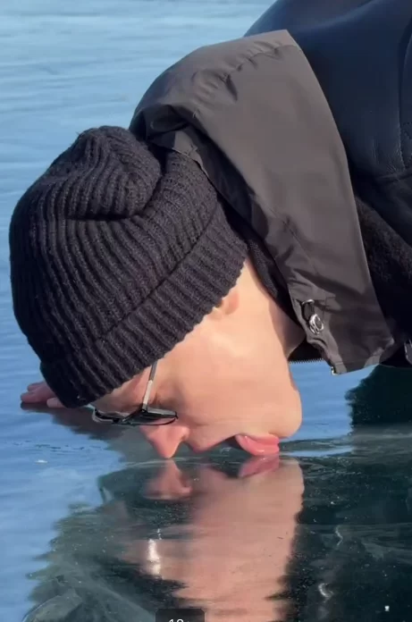 Ученые объяснили, почему нельзя облизывать предметы на холоде