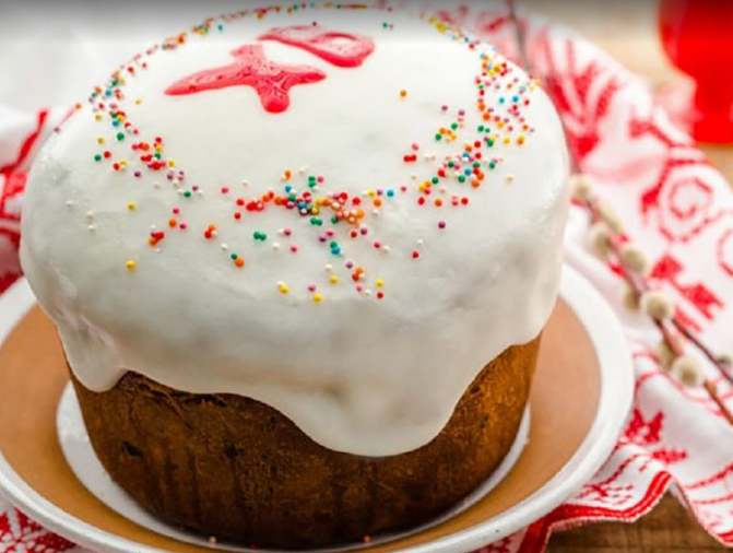 Священник Бувайлик объяснил порядок освящения куличей на Пасху